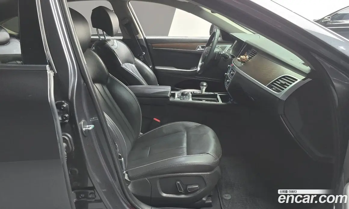 Genesis G80 2017 3.3 автомат (гидро), фото 11 Genesis G80 2017 3.3 автомат (гидро), фото 11