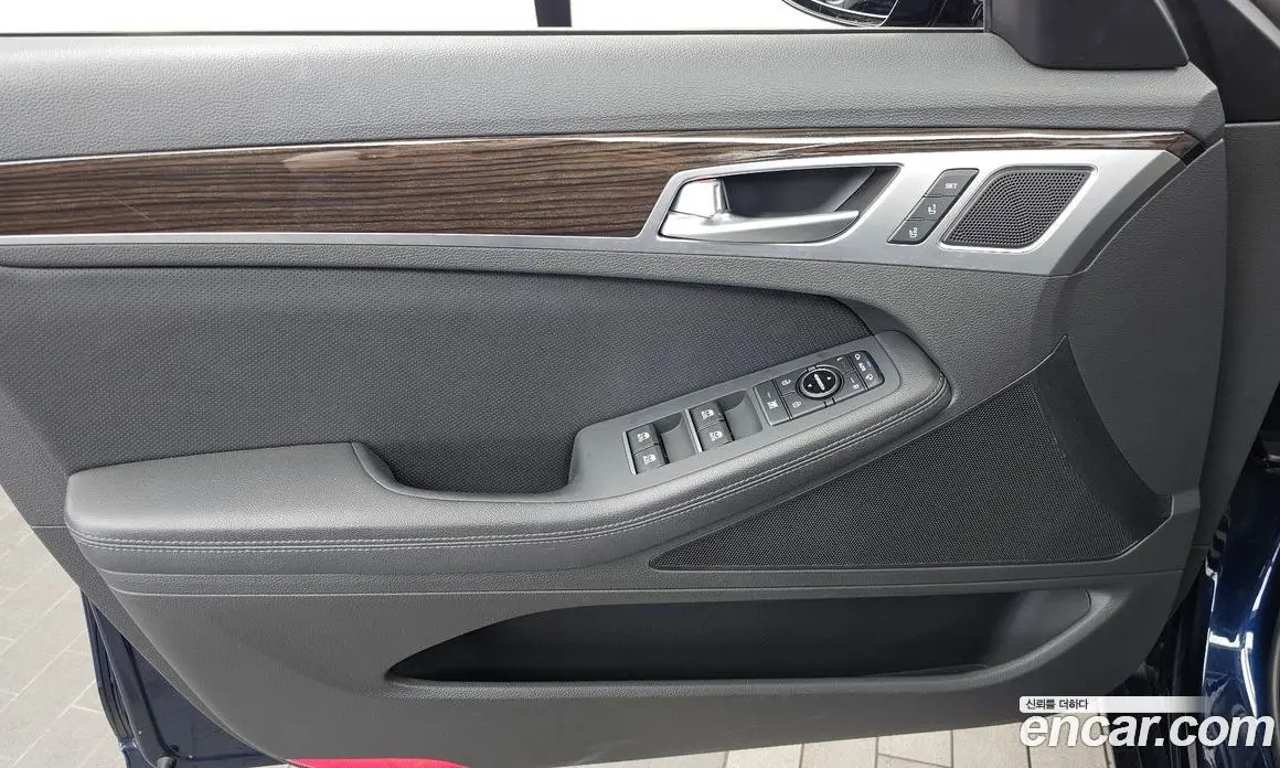 Genesis G80 2017 3.3 автомат (гидро), фото 14 Genesis G80 2017 3.3 автомат (гидро), фото 14