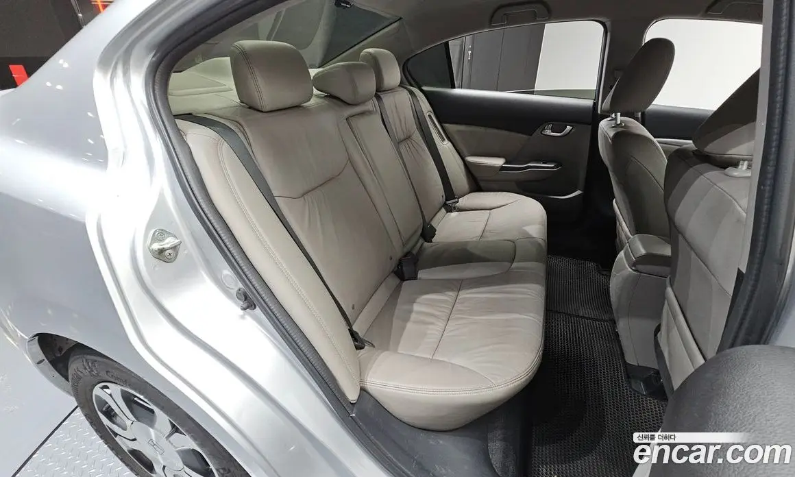 Honda Civic 2013 1.5 автомат (гидро), фото 11 Honda Civic 2013 1.5 автомат (гидро), фото 11