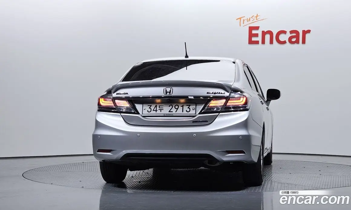 Honda Civic 2013 1.5 автомат (гидро), фото 4 Honda Civic 2013 1.5 автомат (гидро), фото 4