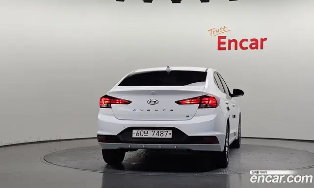 Hyundai Avante 2019 1.6 автомат (гидро), миниатюра 4 Hyundai Avante 2019 1.6 автомат (гидро), миниатюра 4