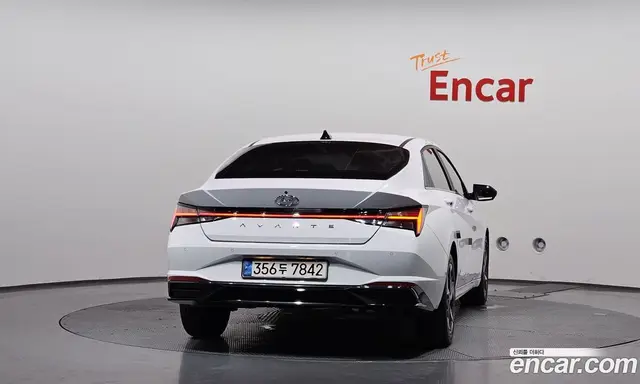 Hyundai Avante 2021 1.6 автомат (гидро), миниатюра 4 Hyundai Avante 2021 1.6 автомат (гидро), миниатюра 4