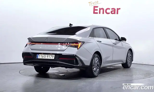 Hyundai Avante 2023 1.6 автомат (гидро), миниатюра 2