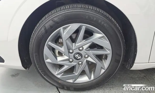 Hyundai Avante 2023 1.6 автомат (гидро), миниатюра 5