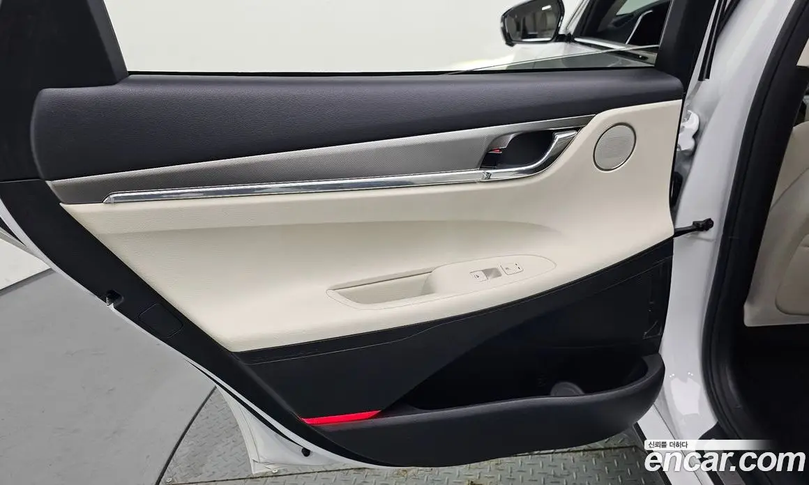 Hyundai Grandeur 2022 2.5 автомат (гидро), фото 14