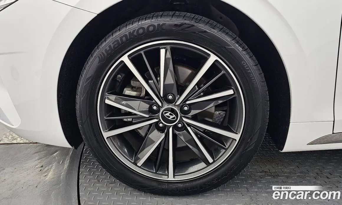 Hyundai Grandeur 2022 2.5 автомат (гидро), фото 4