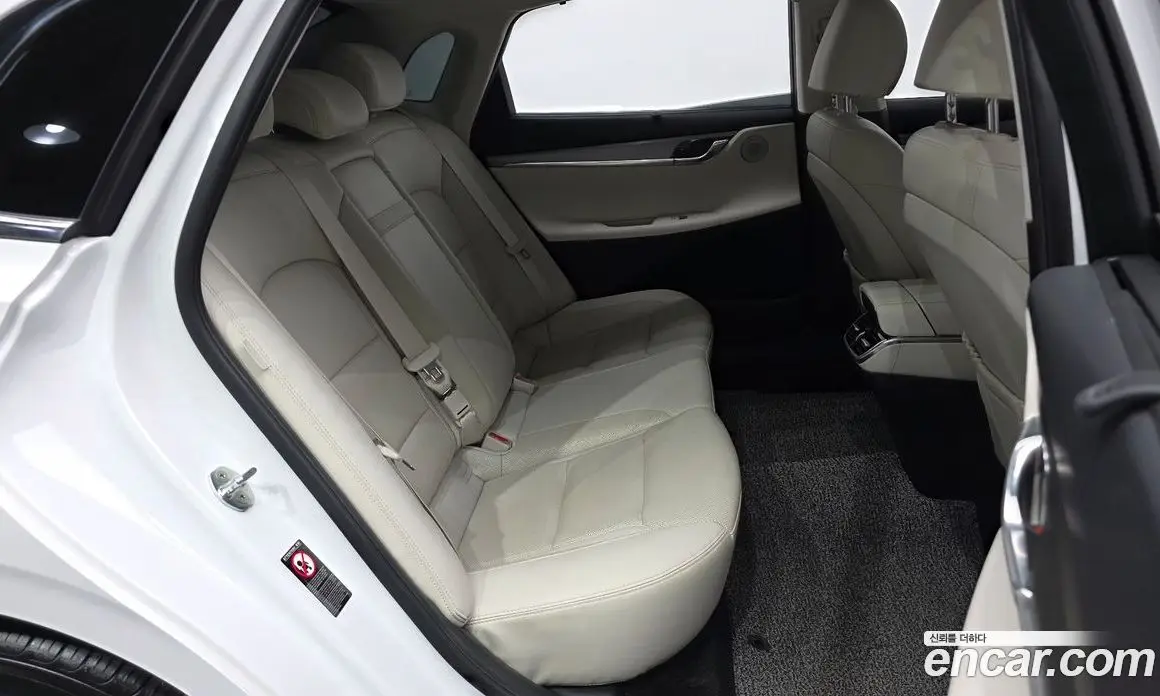 Hyundai Grandeur 2022 2.4 автомат (гидро), фото 12