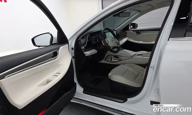 Hyundai Grandeur 2022 2.4 автомат (гидро), миниатюра 10