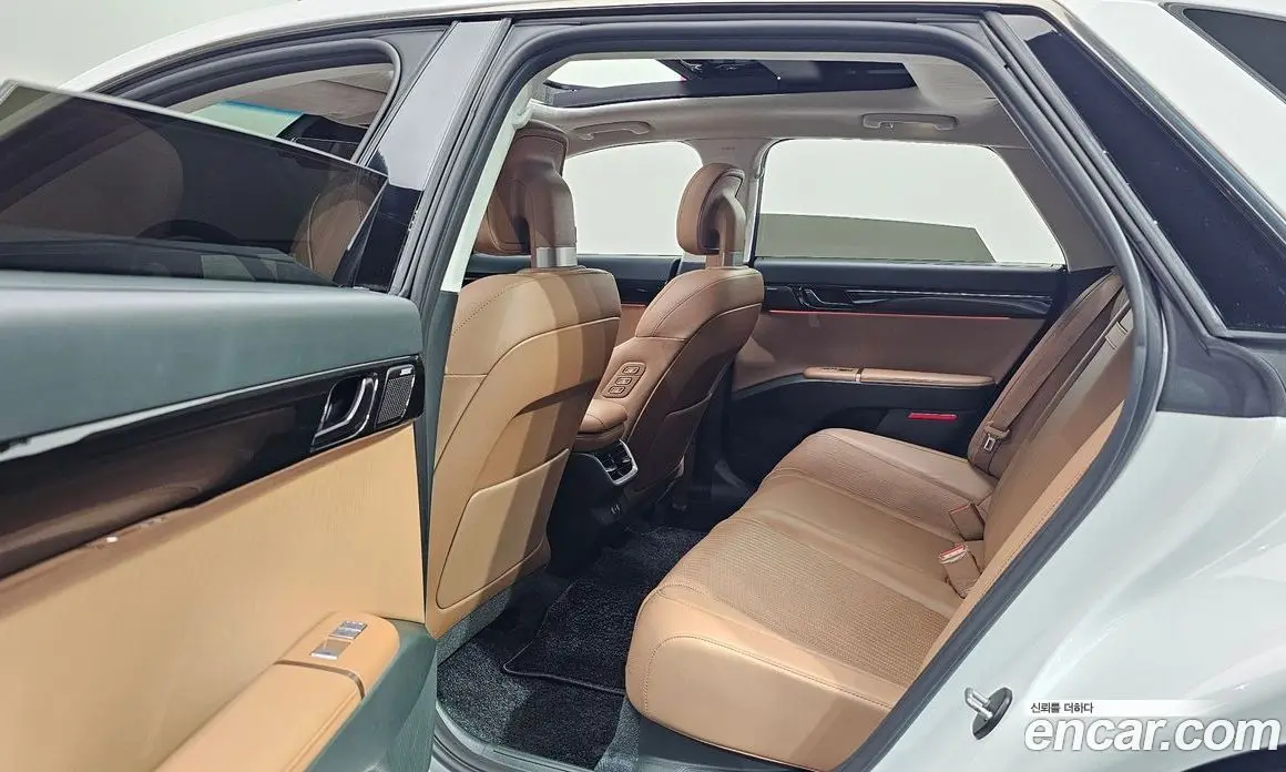 Hyundai Grandeur 2023 2.5 автомат (гидро), фото 11