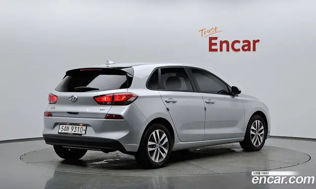 Hyundai i30 2016 1.4 автомат (гидро), миниатюра 1 Hyundai i30 2016 1.4 автомат (гидро), миниатюра 1