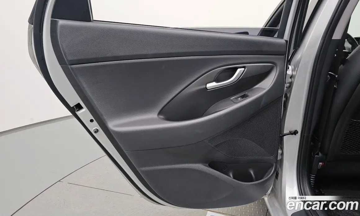 Hyundai i30 2016 1.4 автомат (гидро), фото 14 Hyundai i30 2016 1.4 автомат (гидро), фото 14
