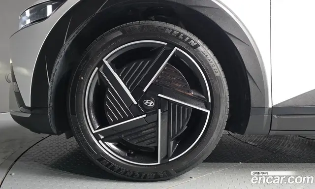 Hyundai Ioniq 5 2024 0.1 автомат (гидро), миниатюра 5 Hyundai Ioniq 5 2024 0.1 автомат (гидро), миниатюра 5