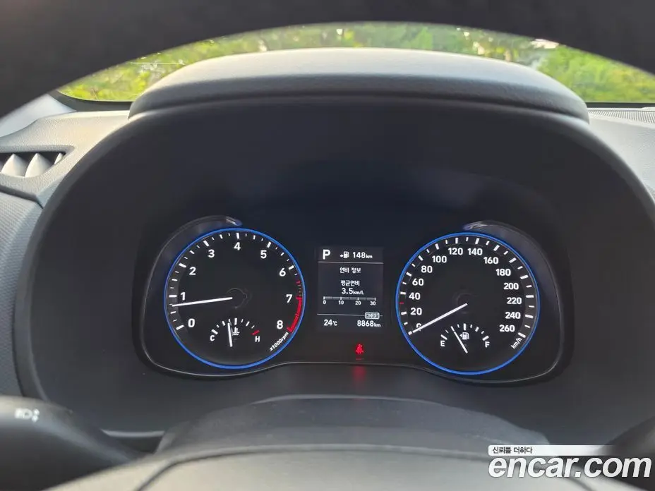 Hyundai Kona 2019 1.6 автомат (гидро), фото 10