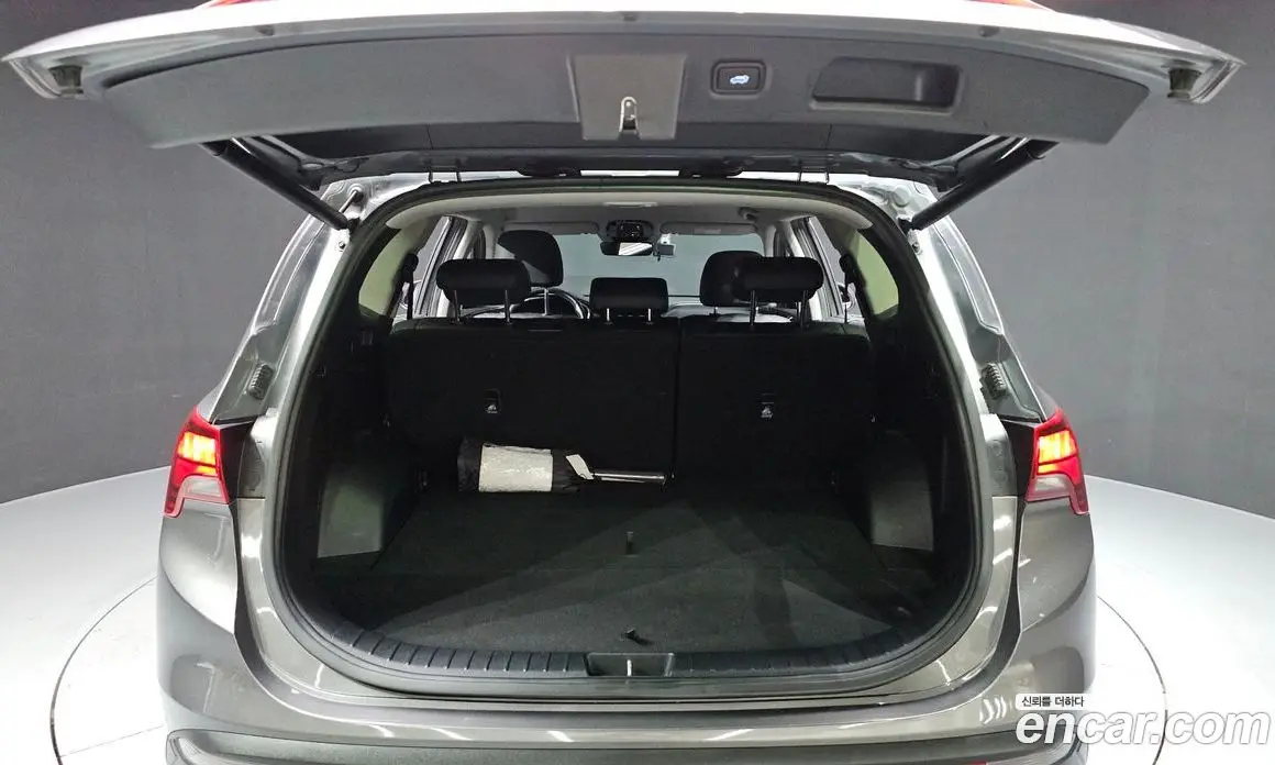 Hyundai Santa Fe 2022 2.2 автомат (гидро), фото 26
