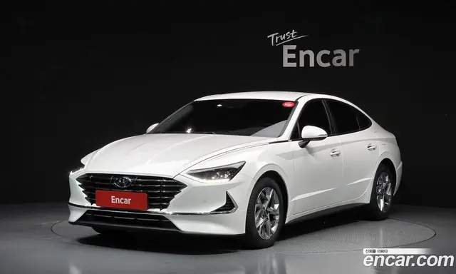 Hyundai Sonata 2019 2.0 автомат (гидро), миниатюра 1 Hyundai Sonata 2019 2.0 автомат (гидро), миниатюра 1