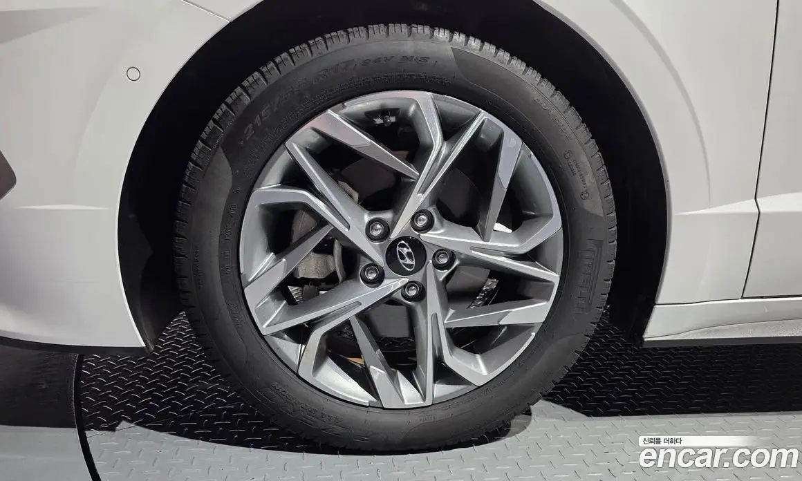 Hyundai Sonata 2019 2.0 автомат (гидро), фото 5 Hyundai Sonata 2019 2.0 автомат (гидро), фото 5