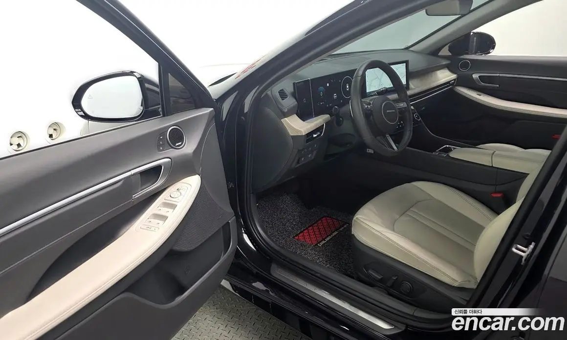 Hyundai Sonata 2023 2.0 автомат (гидро), фото 11