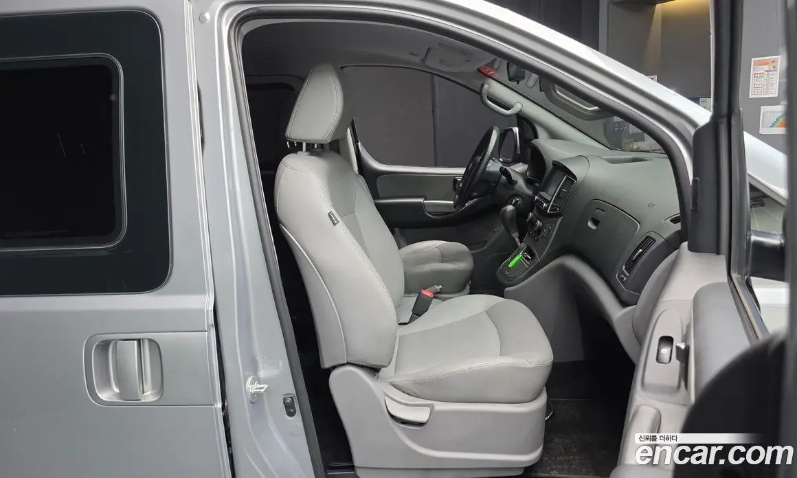 Hyundai Starex 2019 2.5 автомат (гидро), фото 17 Hyundai Starex 2019 2.5 автомат (гидро), фото 17