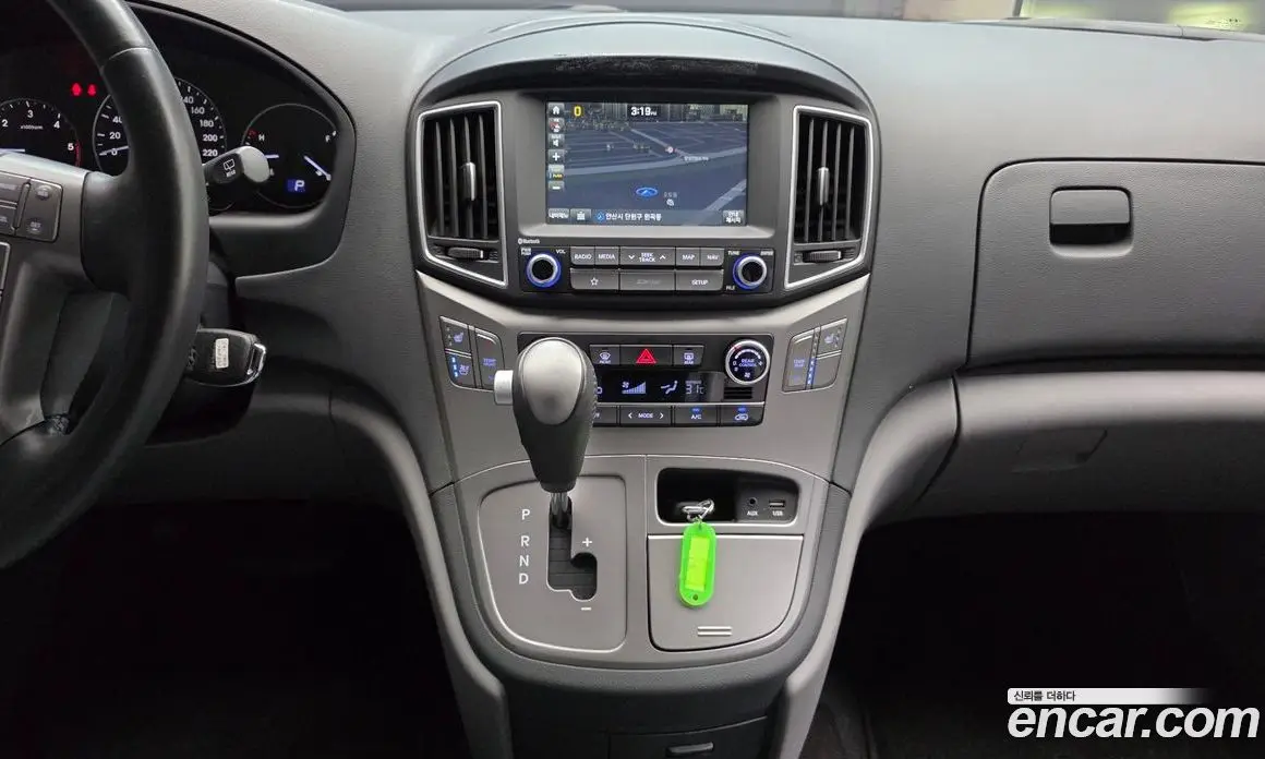 Hyundai Starex 2019 2.5 автомат (гидро), фото 27 Hyundai Starex 2019 2.5 автомат (гидро), фото 27