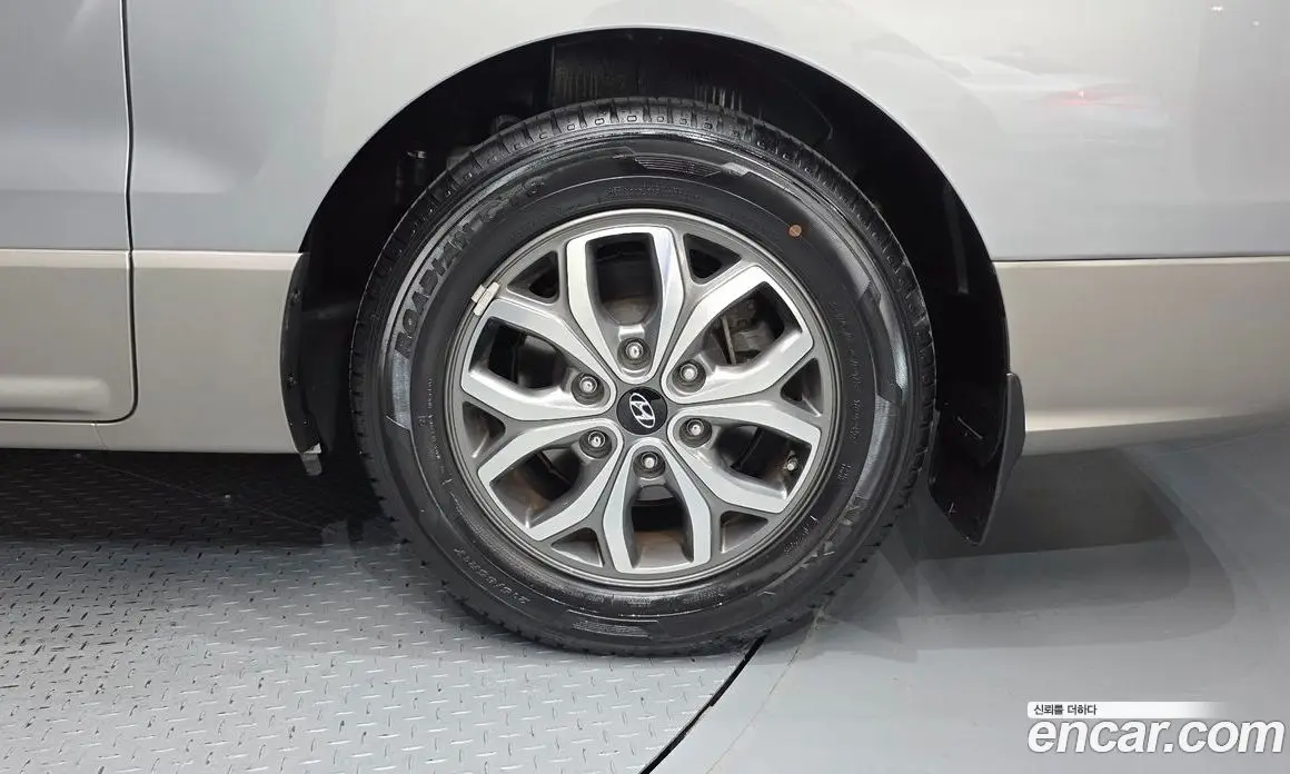 Hyundai Starex 2019 2.5 автомат (гидро), фото 7 Hyundai Starex 2019 2.5 автомат (гидро), фото 7
