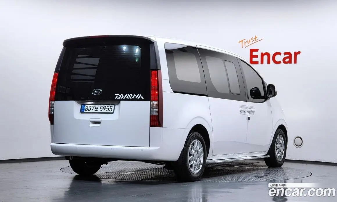 Hyundai Staria 2023 3.5 автомат (гидро), фото 1 Hyundai Staria 2023 3.5 автомат (гидро), фото 1