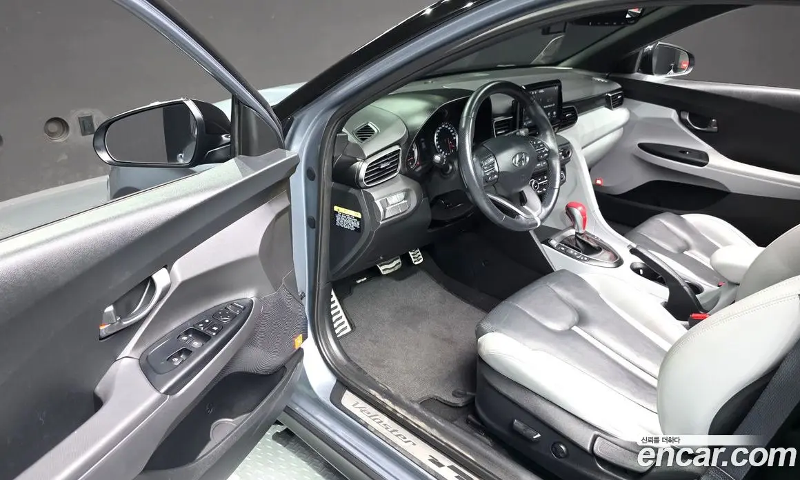 Hyundai Veloster 2018 1.6 автомат (гидро), фото 13 Hyundai Veloster 2018 1.6 автомат (гидро), фото 13