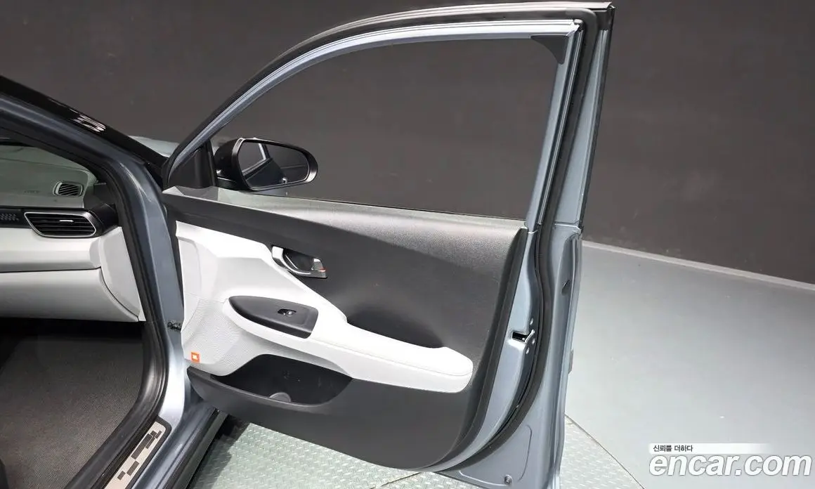 Hyundai Veloster 2018 1.6 автомат (гидро), фото 15 Hyundai Veloster 2018 1.6 автомат (гидро), фото 15
