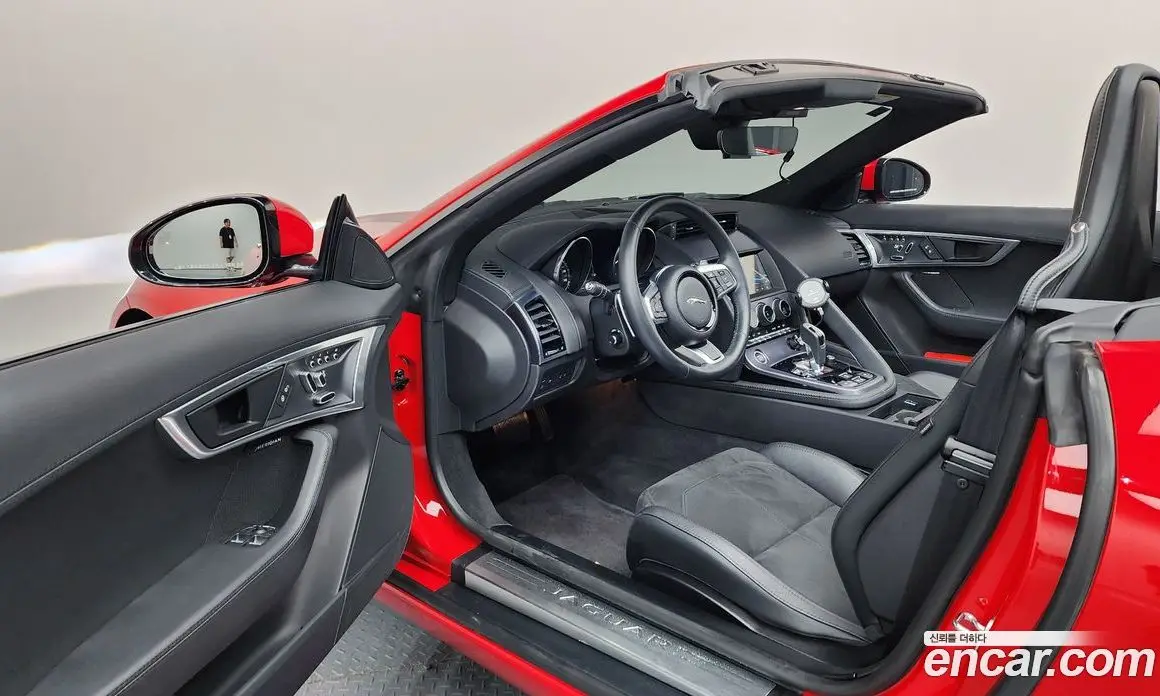 Jaguar F-Type 2020 2.0 автомат (гидро), фото 13 Jaguar F-Type 2020 2.0 автомат (гидро), фото 13