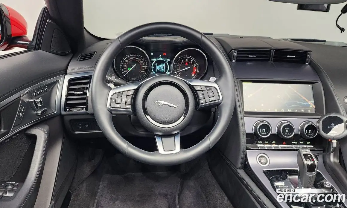 Jaguar F-Type 2020 2.0 автомат (гидро), фото 19 Jaguar F-Type 2020 2.0 автомат (гидро), фото 19