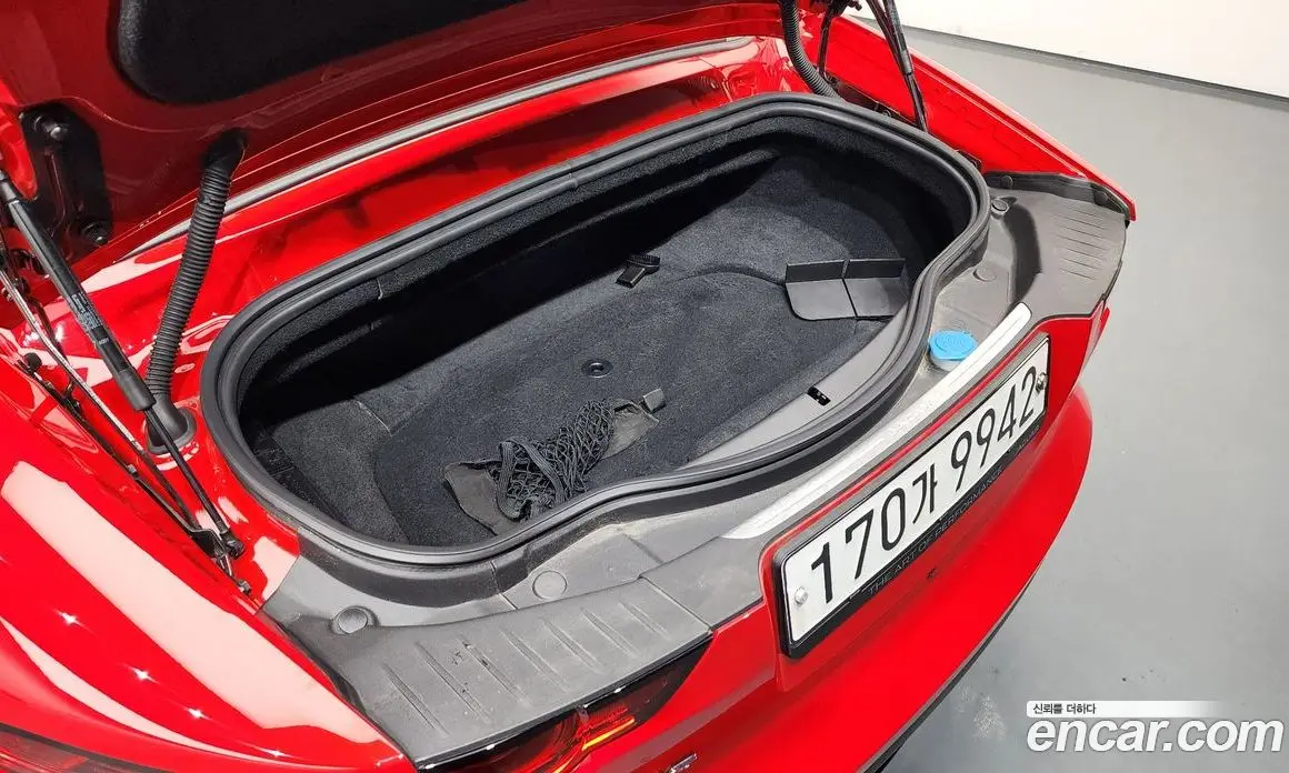 Jaguar F-Type 2020 2.0 автомат (гидро), фото 6 Jaguar F-Type 2020 2.0 автомат (гидро), фото 6
