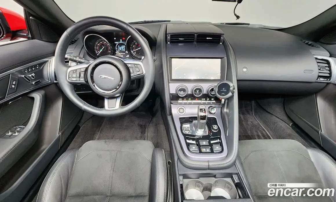Jaguar F-Type 2020 2.0 автомат (гидро), фото 10 Jaguar F-Type 2020 2.0 автомат (гидро), фото 10