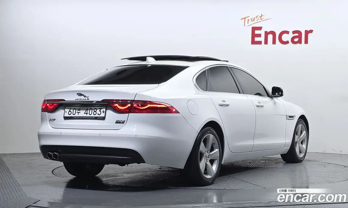 Jaguar XF 2018 2.0 автомат (гидро), фото 2 Jaguar XF 2018 2.0 автомат (гидро), фото 2