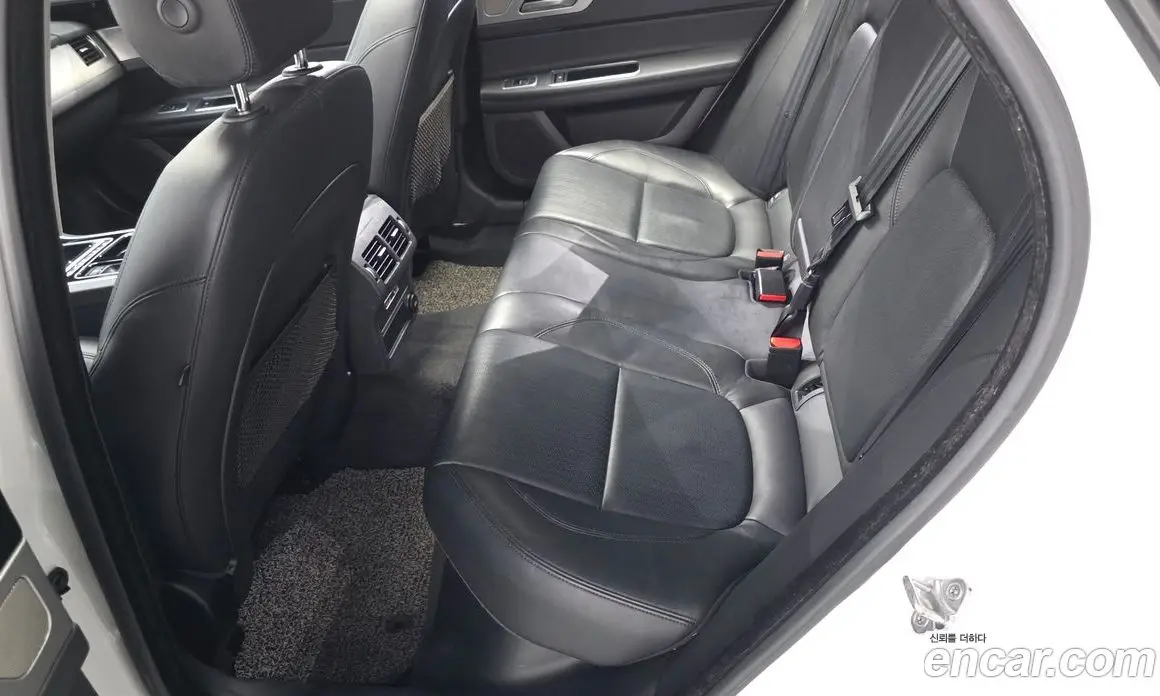 Jaguar XF 2018 2.0 автомат (гидро), фото 12 Jaguar XF 2018 2.0 автомат (гидро), фото 12