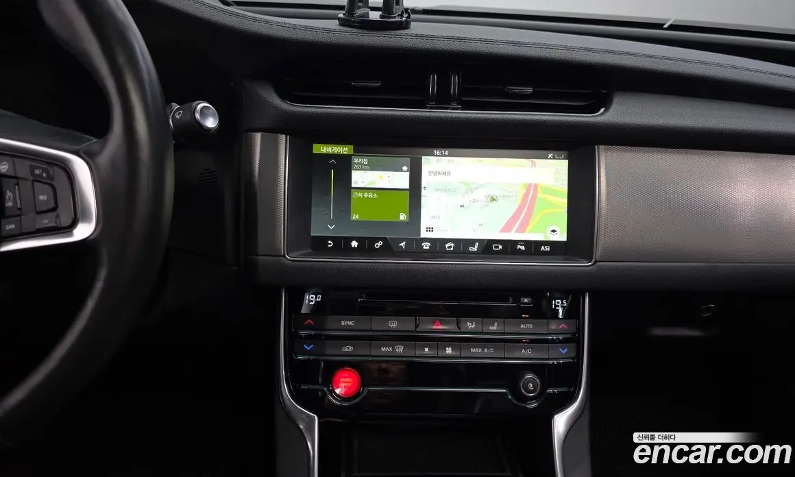 Jaguar XF 2018 2.0 автомат (гидро), фото 14 Jaguar XF 2018 2.0 автомат (гидро), фото 14