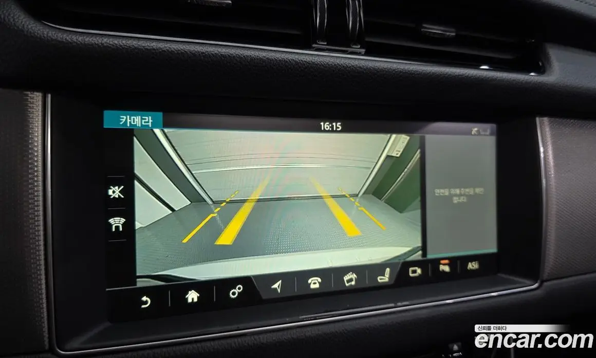 Jaguar XF 2018 2.0 автомат (гидро), фото 16 Jaguar XF 2018 2.0 автомат (гидро), фото 16
