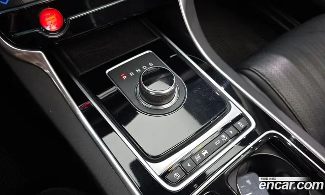 Jaguar XF 2018 2.0 автомат (гидро), миниатюра 9 Jaguar XF 2018 2.0 автомат (гидро), миниатюра 9