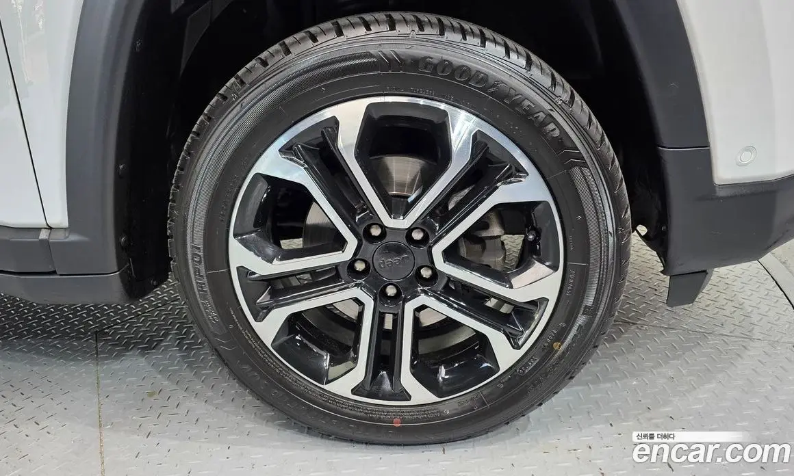 Jeep Compass 2022 2.4 автомат (гидро), фото 5