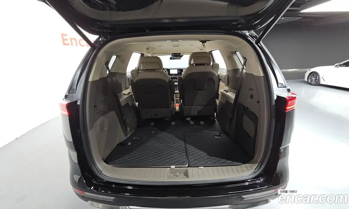 Kia Carnival 2023 3.5 автомат (гидро), фото 28