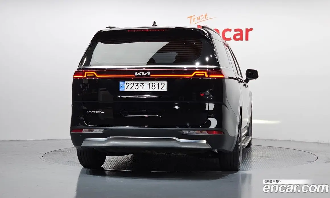 Kia Carnival 2023 3.5 автомат (гидро), фото 4
