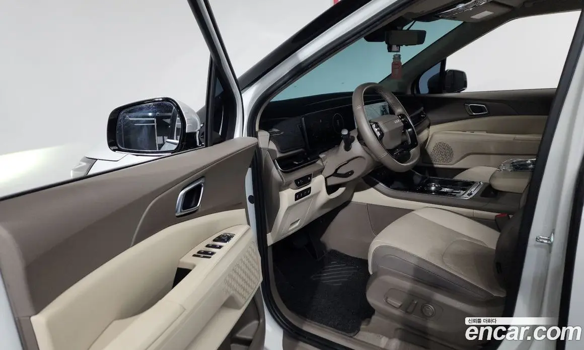 Kia Carnival 2025 2.2 автомат (гидро), фото 13 Kia Carnival 2025 2.2 автомат (гидро), фото 13