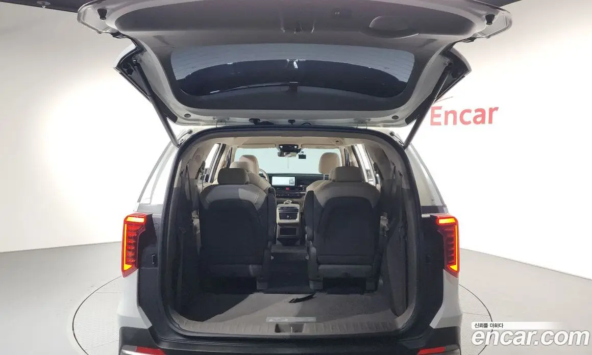Kia Carnival 2025 2.2 автомат (гидро), фото 24 Kia Carnival 2025 2.2 автомат (гидро), фото 24