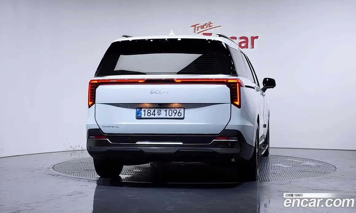 Kia Carnival 2025 2.2 автомат (гидро), фото 4 Kia Carnival 2025 2.2 автомат (гидро), фото 4