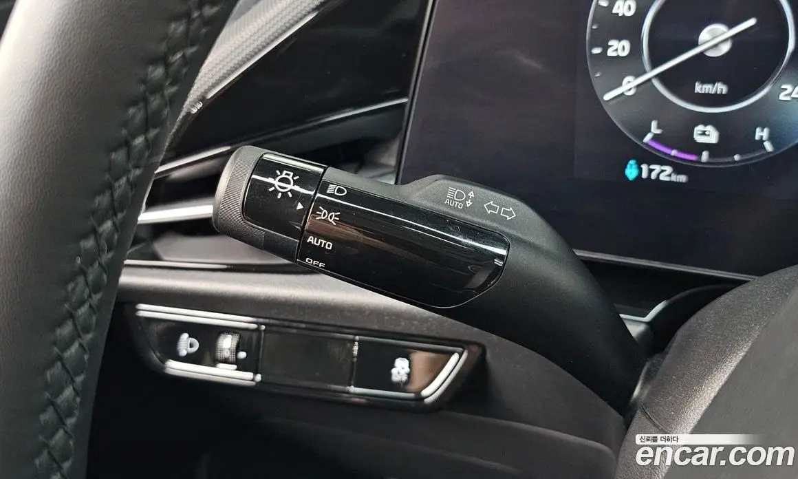 Kia Niro 2023 0.2 автомат (гидро), фото 14 Kia Niro 2023 0.2 автомат (гидро), фото 14