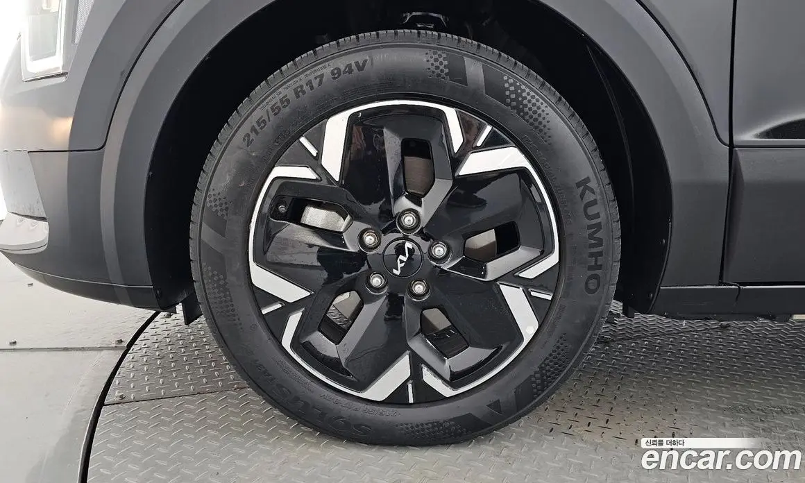 Kia Niro 2023 0.2 автомат (гидро), фото 4 Kia Niro 2023 0.2 автомат (гидро), фото 4