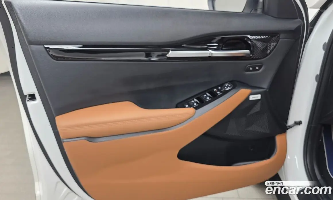 Kia Seltos 2024 1.6 автомат (гидро), фото 13 Kia Seltos 2024 1.6 автомат (гидро), фото 13