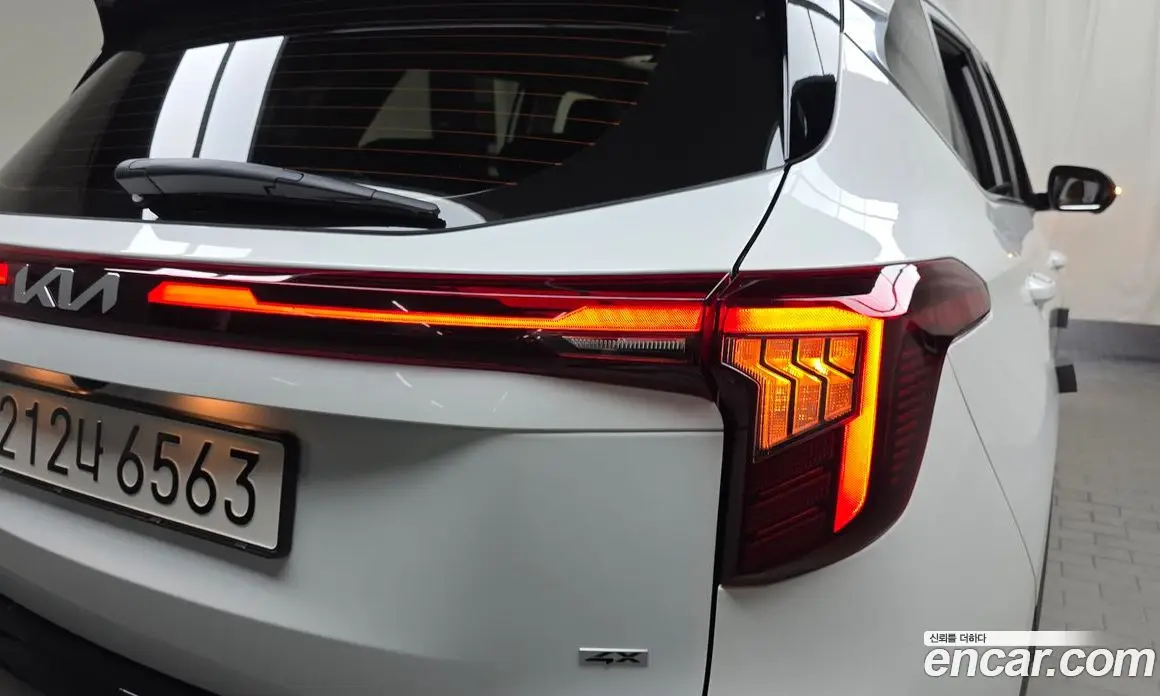 Kia Seltos 2024 1.6 автомат (гидро), фото 8 Kia Seltos 2024 1.6 автомат (гидро), фото 8
