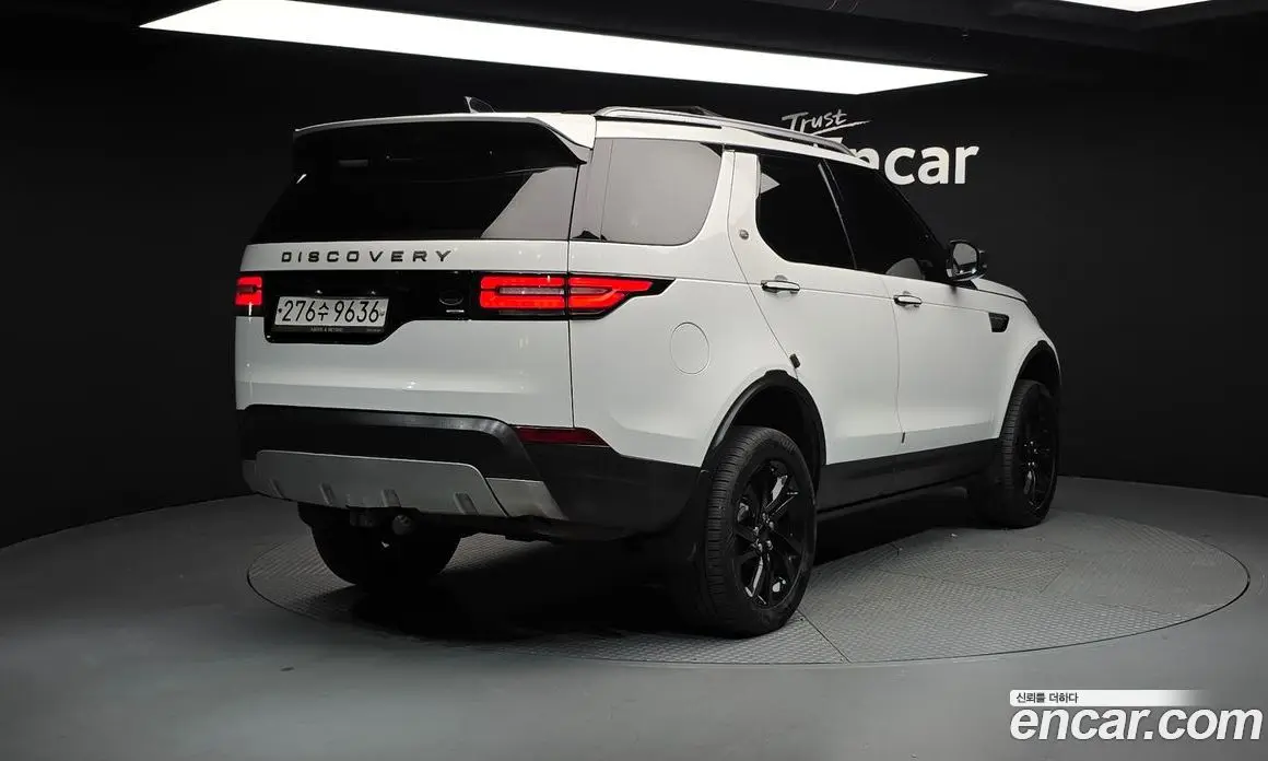 Land Rover Discovery 2017 2.0 автомат (гидро), фото 2 Land Rover Discovery 2017 2.0 автомат (гидро), фото 2