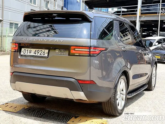 Land Rover Discovery 2018 3.0 автомат (гидро), миниатюра 2