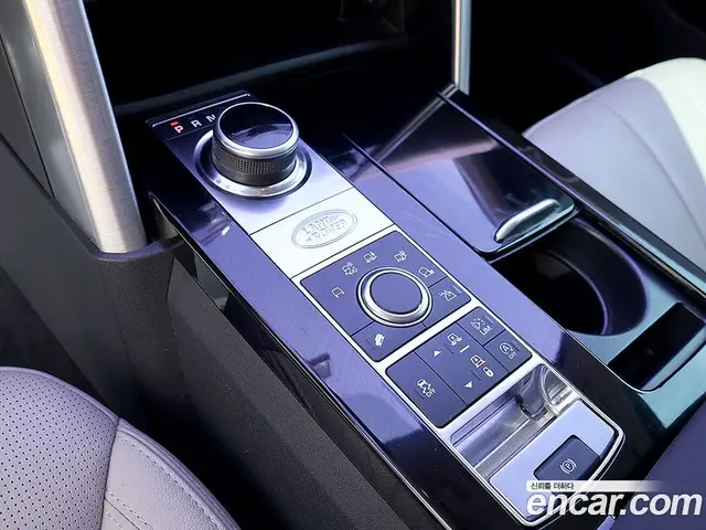 Land Rover Discovery 2018 3.0 автомат (гидро), миниатюра 9