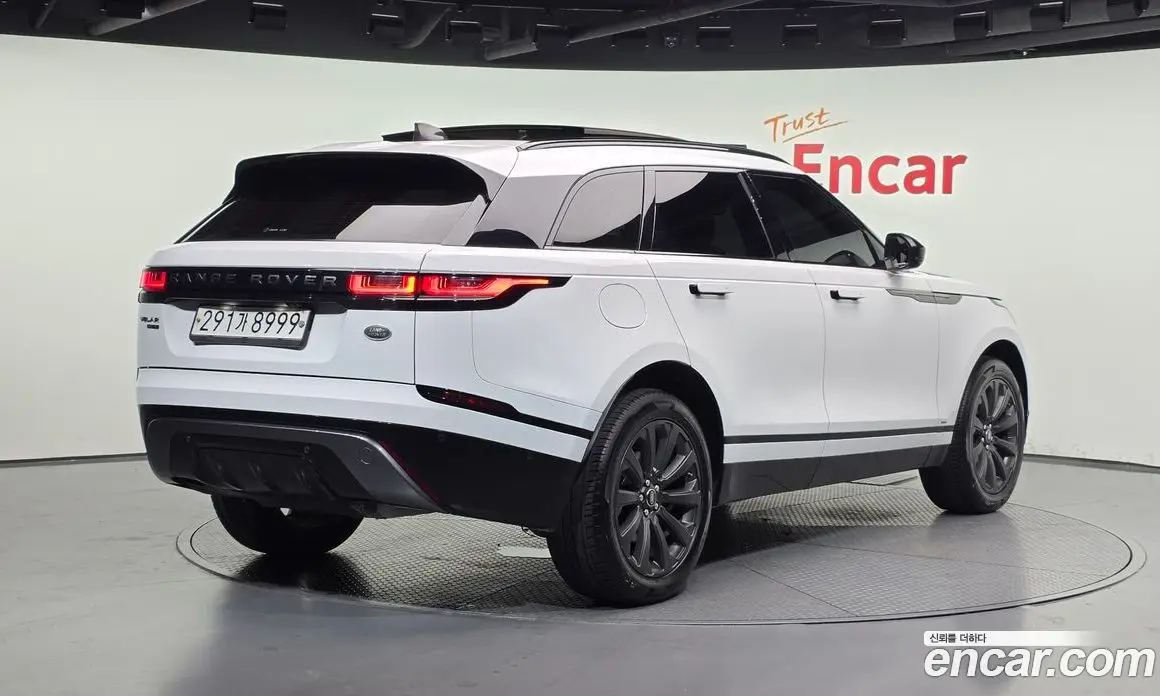 Land Rover Range Rover Velar 2019 2.0 автомат (гидро), фото 2 Land Rover Range Rover Velar 2019 2.0 автомат (гидро), фото 2